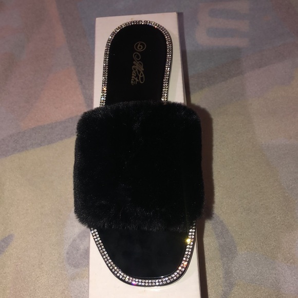 Black fur slides size 6 women silver rhinestone rubber shoes brand new with box - Picture 3 of 5
